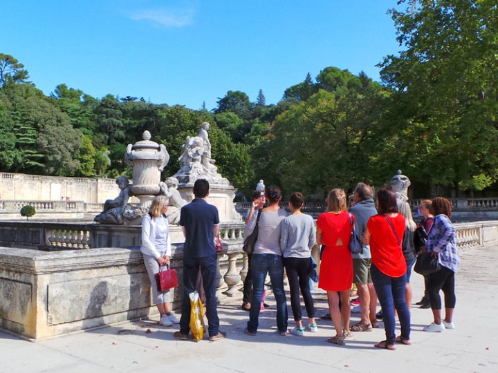 Visitez en famille les magnifiques Jardins de la Fontaine à Nîmes.